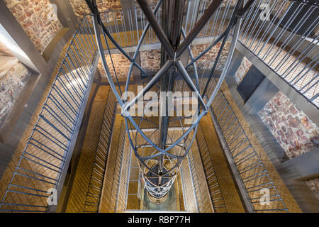 Soulever l'arbre à l'intérieur du nouvel hôtel de ville de Prague Prague République tchèque radnice Novoměstská l'Europe de l'UE Banque D'Images