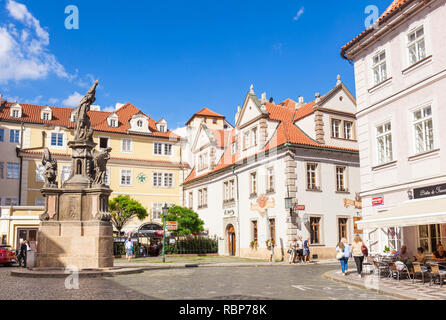 Maltais square Prague Prague à peu trimestre Maltézské náměstí Mala Strana Prague République Tchèque Europe replublic Banque D'Images