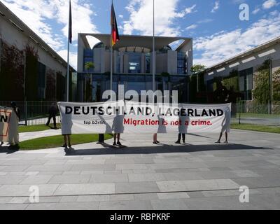 Eebrücke "démonstration" pour le sauvetage en mer dans la mer Méditerranée à Berlin le 7 juillet 2018 11. Banque D'Images