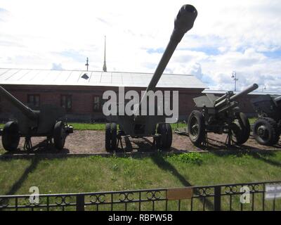 Le canon de 100 mm M1944 (B-3). Banque D'Images