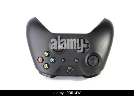 Une boîte de X X jeu play station controller isolé sur fond blanc. Banque D'Images