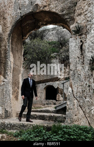 Le Consul Général de France à Jérusalem, Pierre Cochard, visite des tombeaux des rois dans le cadre d'une tournée d'actifs français à Jérusalem. Les Tombes de Banque D'Images