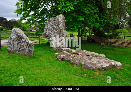 L'Anse, trois pierres qui sont proches du Stanton Drew stone circles. Il y a trois cercles de pierre à Stanton Drew. Le Grand Cercle, à 113 m di Banque D'Images