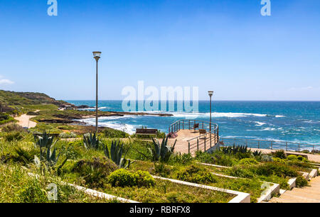 Côtes de la Méditerranée dans la ville d'Alghero, Sardaigne, Italie. Point de vue Mirador Giuni Russo Banque D'Images