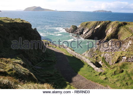 Vue de la Grande Île Blasket depuis le rivage à Dunquin, dans le comté de Kerry, Irlande Banque D'Images