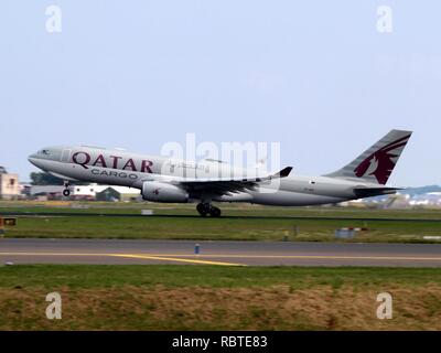 A7-AFZ Qatar Airways Cargo Airbus A330-243F - le cn 1406 Pic3. Banque D'Images