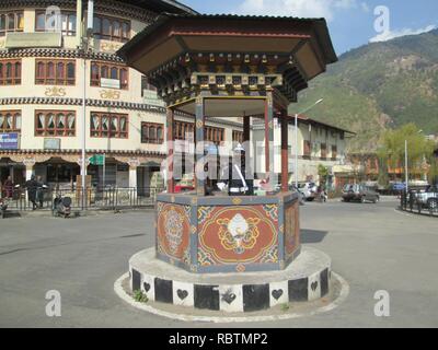 "Agent de la circulation sur route' Norzin Lam à Thimphu.. Banque D'Images