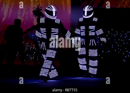 Melbourne, Australie. Jan 12, 2019. Les spectacles de danse illuminée au Kids Tennis jour avant l'Australian Open 2019 Tournoi de tennis du Grand Chelem à Melbourne, Australie. Bas Sydney/Cal Sport Media/Alamy Live News Banque D'Images