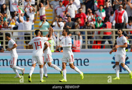Abu Dhabi, Emirats arabes unis (EAU). Jan 12, 2019. Les joueurs de l'Iran célébrer après avoir marqué lors de la coupe d'Asie de l'AFC 2019 ÉMIRATS ARABES UNIS 2019 GROUPE D match entre le Vietnam et l'Iran à Abu Dhabi, Emirats arabes unis (EAU), 12 janvier 2019. Credit : Ding Xu/Xinhua/Alamy Live News Banque D'Images