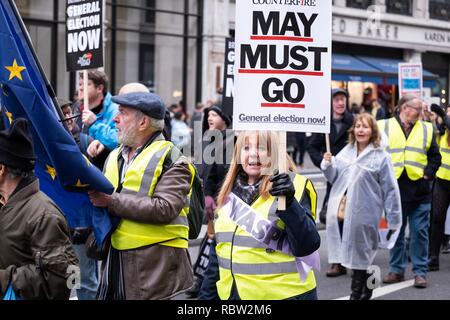 Londres, Royaume-Uni. 12 janvier 2019. Des milliers ont mars à Londres le samedi 12 janvier 2019 pour protester contre le gouvernement conservateur et d'appeler à une élection générale sous la bannière "Élection générale maintenant". Crédit : Christopher Middleton/Alamy Live News Banque D'Images