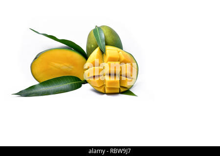 Mangue fraîche in a white background studio Banque D'Images