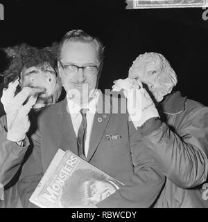 Aankomst op Forrest Ackerman Centraal Station (literair agent) van Bestanddeelnr twe, 918-0585. Banque D'Images