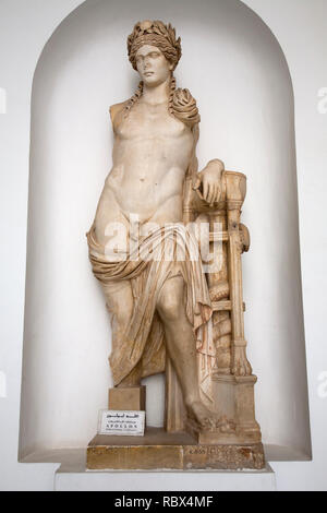 Statue d'Apollon venant de la 2ème ANNONCE de siècle théâtre de Carthage, Musée national du Bardo, Tunis, Tunisie, Afrique Banque D'Images