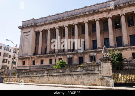 Farmacy School, Université de Havan - San Lazaro, Vedado. La Havane (La Habana, Cuba. Photo prise le 1er novembre 2018 Banque D'Images