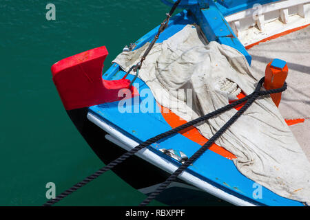 Détail d'un voile coloré, proue Lixouri, Céphalonie, Grèce Banque D'Images