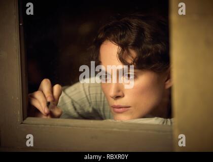 Titre original : COLETTE. Titre en anglais : COLETTE. Année : 2018. Directeur : Laver Westmoreland. Stars : Keira Knightley. Credit : BOLD FILMS / Album Banque D'Images