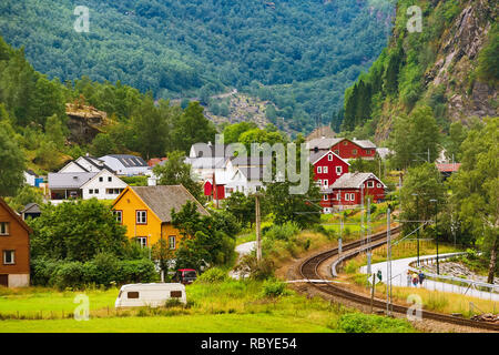 Fjord norvégien village paysage près de Flam, Norvège et Myrdal fer flamsbana in Norway Banque D'Images