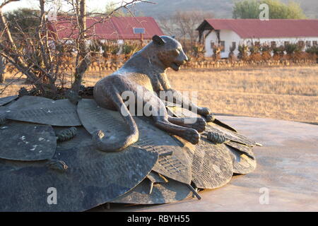 Mémorial aux zoulous tué dans la bataille de Rorke's Drift dans le KwaZulu-Natal, Afrique du Sud. Banque D'Images