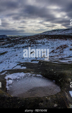 Ilkley Moor, West Yorkshire, recouverts de neige en hiver Banque D'Images