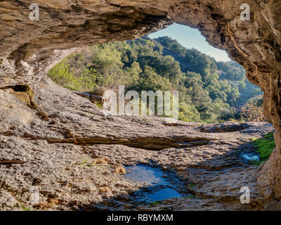 Dans la grotte de Los Goros Goros Canyon, Hueto Arriba en Alava, près de Vitoria-Gasteiz, Pays Basque, Espagne Banque D'Images