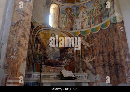 L'abbaye 'Sant'Angelo in Formis' est d'une valeur historique. Son église a été construit au xie siècle et présente de précieuses fresques. Banque D'Images