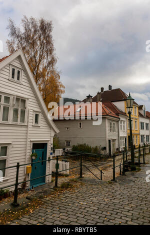 Markeveien auteur, une vieille rue du quartier Nordnes, Bergen, Hordaland, Norvège Banque D'Images