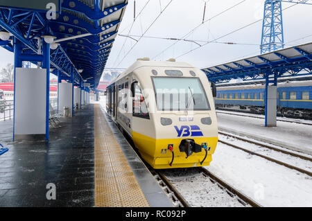 Kiev, Ukraine - JAN 2019 : Kyiv Boryspil Train Express. Tout nouveau train à grande vitesse entre l'AÉROPORT INTERNATIONAL BORYSPIL KBP et la Statio Banque D'Images