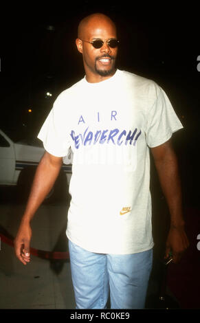 Los Angeles, CA - le 18 août : l'Acteur Keenen Ivory Wayans assiste à Universal Pictures' 'cible' première le 18 août 1993, à l'Academy Theatre de Los Angeles, Californie. Photo de Barry King/Alamy Stock Photo Banque D'Images