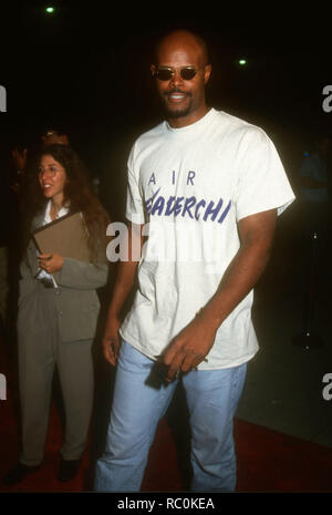 Los Angeles, CA - le 18 août : l'Acteur Keenen Ivory Wayans assiste à Universal Pictures' 'cible' première le 18 août 1993, à l'Academy Theatre de Los Angeles, Californie. Photo de Barry King/Alamy Stock Photo Banque D'Images