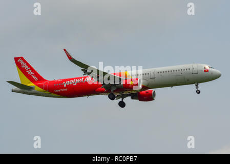 Bangkok, Vietnam - Sep 17, 2018. Un Airbus A321 de l'avion Air Vietjet atterrissage à l'aéroport de Suvarnabhumi (BKK) à Bangkok, Thaïlande. Banque D'Images