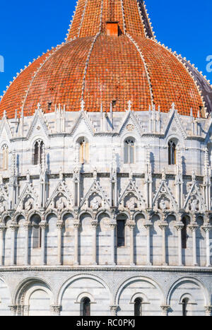 Baptistère, Campo dei Miracoli, Pise, Toscane, Italie, Europe Banque D'Images