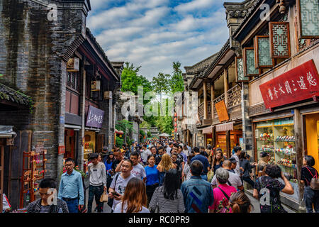 CHENGDU, CHINE - 25 SEPTEMBRE : c'est No 88 Jitai Wu Rue Ancienne, une rue piétonne populaire avec l'architecture traditionnelle chinoise le 25 septembre 2018 je Banque D'Images