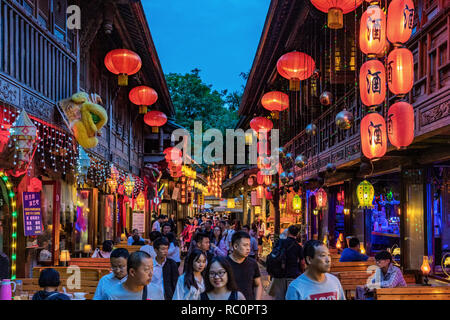 CHENGDU, CHINE - Septembre 25 : vue de la nuit no 88 Jitai Wu Rue Ancienne, un célèbre Old street et destination touristique populaire le 25 septembre 2018 à Chengd Banque D'Images