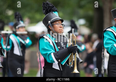 Washington, D.C., USA - Le 28 mai 2018 : Le National Memorial Day Parade, le Pioneer Valley High School Marching Panthers de Santa Maria, Californie, Banque D'Images