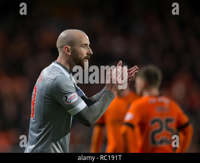 Tannadice Park, Dundee, Royaume-Uni. Jan 12, 2019. Championnat de football écossais, Dundee United contre Dunfermline Athletic ; James Vincent de Dunfermline Athletic demande instamment à ses coéquipiers : Action Crédit Plus Sport/Alamy Live News Banque D'Images