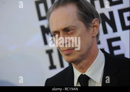 PHOTOS DE FICHIERS : 12 janvier 2019. NEW YORK, NY - 20 janvier : Steve Buscemi s'occupe en tant que musée de l'image en mouvement rend hommage à Julianne Moore à 583 Park Avenue, le 20 janvier 2015 à New York City People : Steve Buscemi Credit : tempêtes Media Group/Alamy Live News Banque D'Images