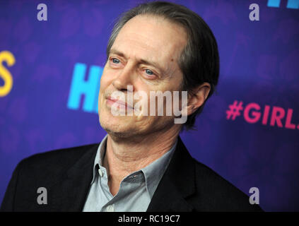 PHOTOS DE FICHIERS : 12 janvier 2019. NEW YORK, NY - 06 janvier : Steve Buscemi assiste à la "saison des filles trois première mondiale au Jazz at Lincoln Center le 6 janvier 2014 à New York City People : Steve Buscemi Credit : tempêtes Media Group/Alamy Live News Banque D'Images