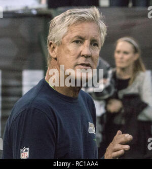 Oakland, Californie, USA. 28 août, 2014. L'entraîneur-chef des Seahawks Pete Carroll le Jeudi, août 28, 2014, dans la région de Oakland, Californie. Les raiders battu les Seahawks 41-31. Dans un match pré-saison. Crédit : Al Golub/ZUMA/Alamy Fil Live News Banque D'Images