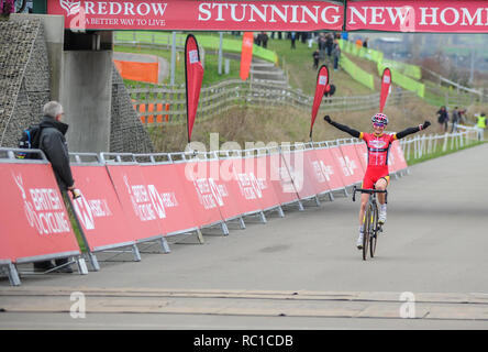 Cycloparc PPJ, Gravesend, Kent, UK, 12 janvier 2019. Vainqueur de l'Hargroves-Montezuma Helen Pattinson au cours de l'ancien combattant femmes auprès de la UK Cyclo-Cross championnats. © David Partridge/Alamy Live News Banque D'Images