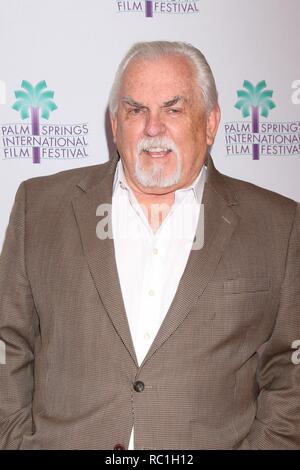 Palm Springs, CA. Jan 11, 2019. John Ratzenberger aux arrivées pour marcher jusqu'à Vegas en première mondiale au 30ème Festival International du Film de Palm Springs, Richards Centre for the Arts à l'école secondaire de Palm Springs, Palm Springs, CA, le 11 janvier 2019. Credit : Priscilla Grant/Everett Collection/Alamy Live News Banque D'Images