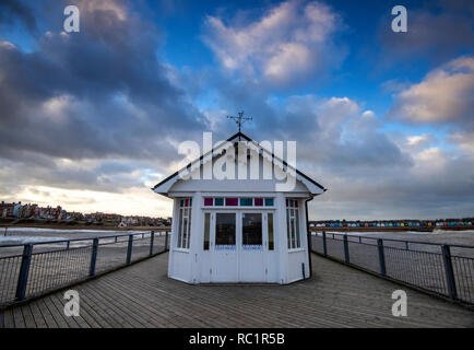Coucher de soleil depuis la fin de la jetée, à Southwold, Suffolk en Angleterre Banque D'Images