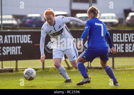 Swansea City Chers Cardiff City hôte Femmes dans le Women's Welsh Premier League à Llandarcy Academy of Sport. Lewis Mitchell/YCPD. Banque D'Images