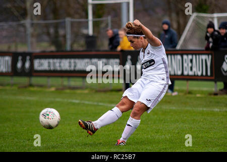 Swansea City Chers Cardiff City hôte Femmes dans le Women's Welsh Premier League à Llandarcy Academy of Sport. Lewis Mitchell/YCPD. Banque D'Images