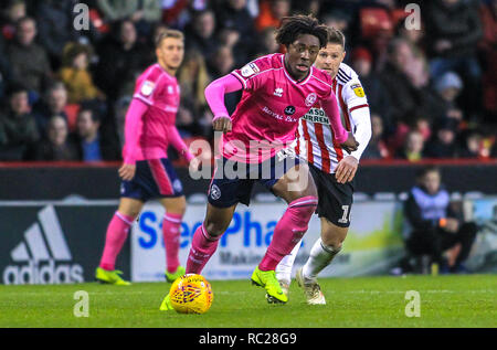 12 janvier 2019, Bramall Lane, Sheffield, Angleterre ; Sky Bet Championship, Sheffield United vs Queens Park Rangers ; Eberechi Eze (10) de QPR avec la balle Crédit : Craig Milner/News Images images Ligue de football anglais sont soumis à licence DataCo Banque D'Images