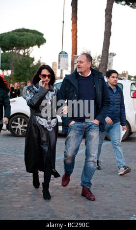 Asia Argento prend part à Marco Manzo's exposition au musée Vittoriano à Rome avec : Asia Argento, Marco Manzo Où : Rome, Italie Quand : 10 Déc 2018 Crédit : IPA/WENN.com **Uniquement disponible pour publication au Royaume-Uni, USA, Allemagne, Autriche, Suisse. Aucune utilisation Web** Banque D'Images