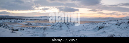 Une belle scène se déroule à l'aube le Parc National de Thingvellir, Islande Banque D'Images