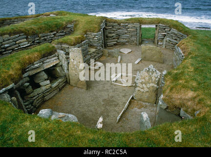 Du nord de l'intérieur de deux bâtiments à Knap de Howar, ferme néolithique, Papa Westray, Orkney, Scotland Banque D'Images