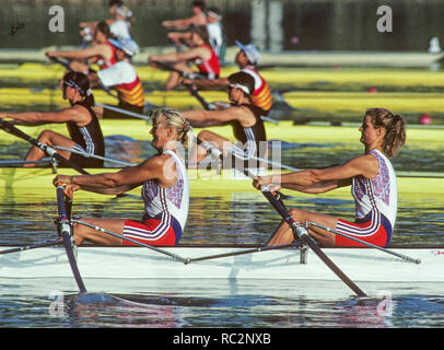 Barcelone, Espagne. GBR W2X. Bow, Annabel EYRES , Alison GILL. 1992 Jeux Olympiques d'Aviron lac Banyoles, Catalogne [crédit obligatoire Peter Spurrier/ Intersport Images] Banque D'Images