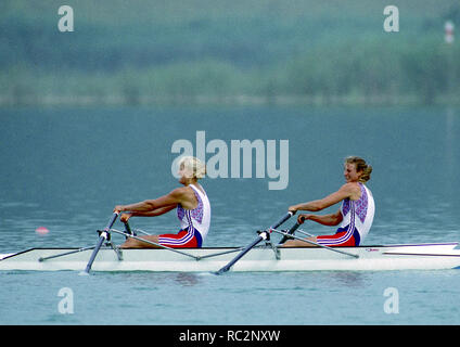 Banyoles, ESPAGNE, GBR W2X Bow, Annabel EYRES et avc Alison GILL, participant à la Régate olympique de 1992, le lac de Banyoles, Barcelone, Espagne. 92 d'or olympique. [Crédit obligatoire : Peter Spurrier : Intersport Images] Banque D'Images