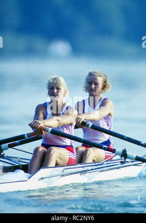 Banyoles, ESPAGNE, GBR W2X Bow, Annabel EYRES et avc Alison GILL, participant à la Régate olympique de 1992, le lac de Banyoles, Barcelone, Espagne. 92 d'or olympique. [Crédit obligatoire : Peter Spurrier : Intersport Images] Banque D'Images